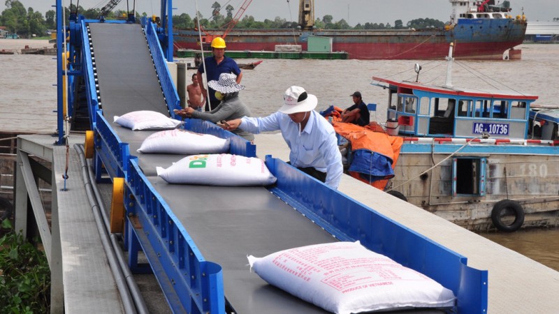 Giá gạo xuất khẩu của Việt Nam tăng trong nhiều thâp kỷ
